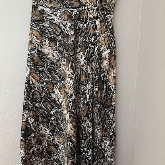 Zara Worn once snake print front fabric buttons Skirt Sz S. Preppy, Vibrant - Picture 2 of 10